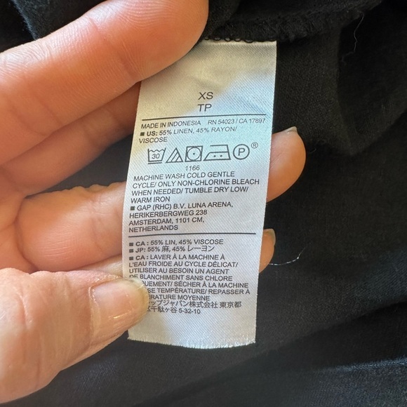 New - Banana Republic soft black Shirt - Picture 3 of 4